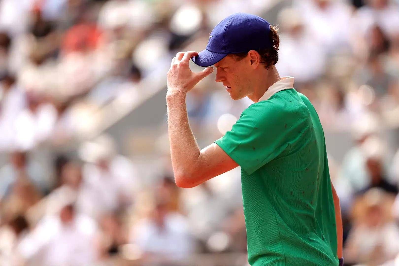 爱游戏网页版-重返赛场首场状态出色，DWG观众沸腾！，德约科维奇重返赛场热度持续攀升的简单介绍