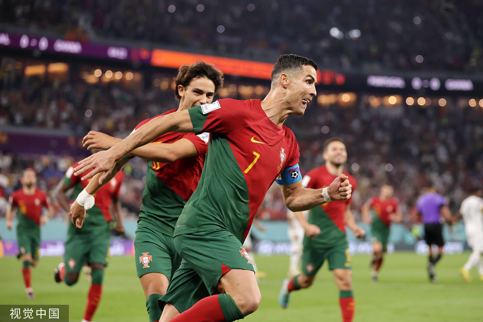 爱游戏-关于C罗连续十二场比赛得分超过比赛局势复杂，拜仁不断突破！气势如虹延续的信息